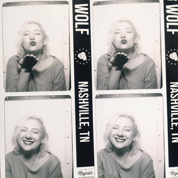 Meet your Posher, Marisa - Picture 1 of 1